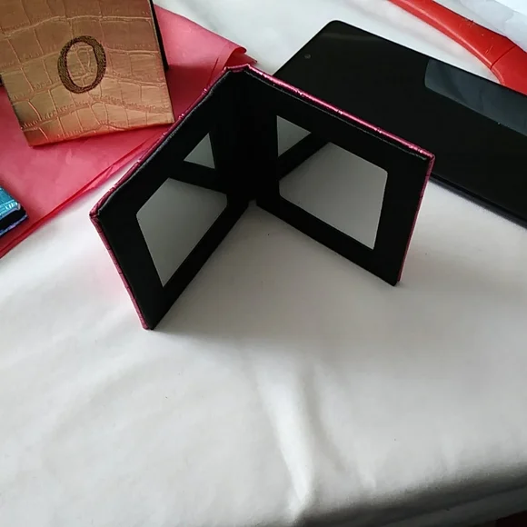 **FINAL PRICE Pictura Vintage Compact monogrammed mirrors. Letters added. - Picture 7 of 7